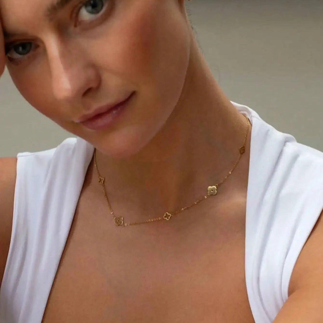 Collar Trébol Dorado Ajustable